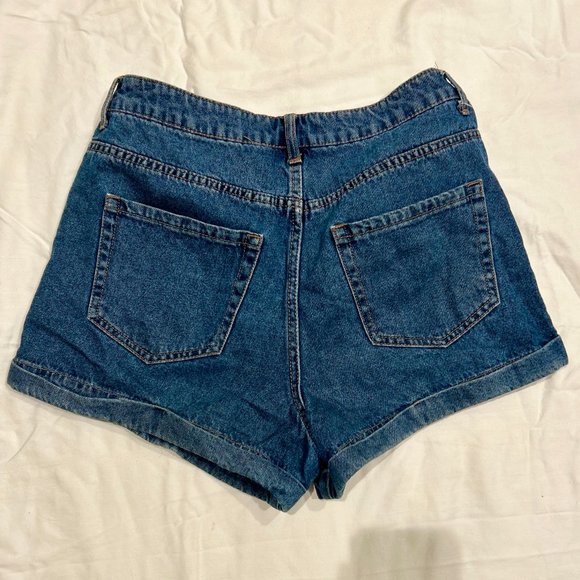 FOREVER 21 MOM JEAN CUFFED SHORTS SIZE 28 - Picture 2 of 6